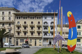 Гостиница Hotel Lukas  Виареджо